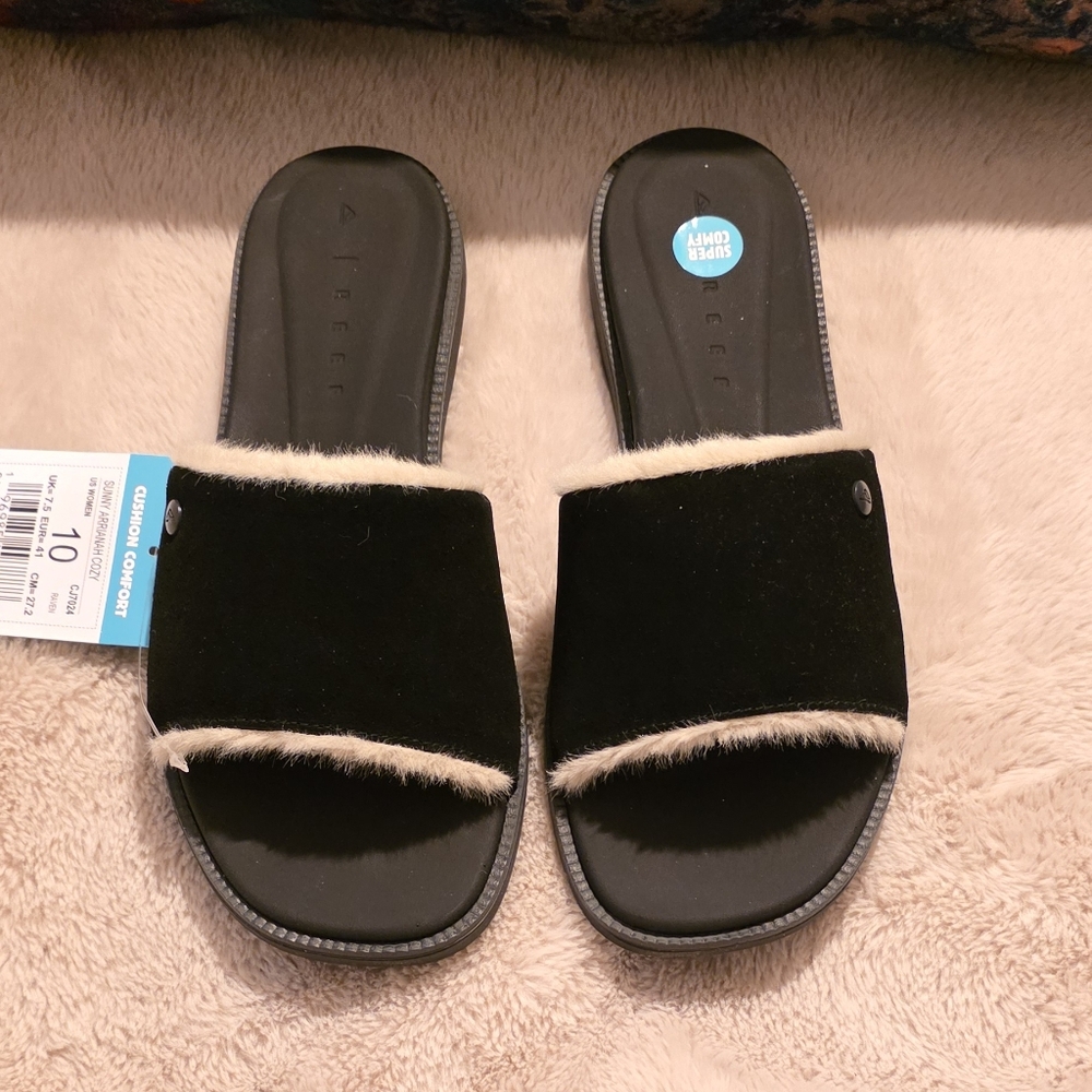 NEW IN BOX  REEF Size 10 Leather & Faux Shearling Lined